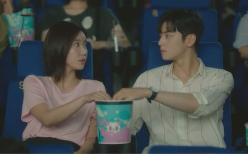 第一次约会后多久联系?初次约会后如何发展 第一次约会后多久联系?初次约会后如何发展第2张